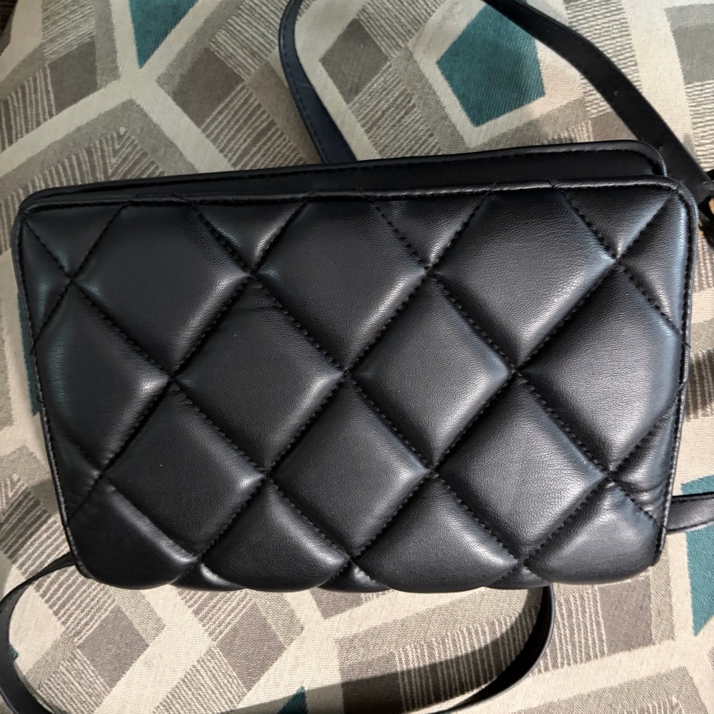 H&M Black Quilted Crossbody Bag - Picture 9 of 14